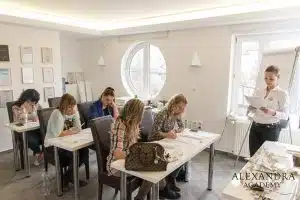 oktatás a sminktetoválásról az Alexandra Academyn