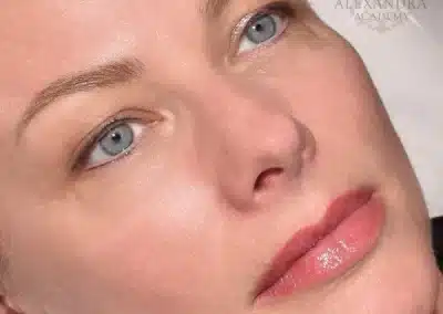 Egész arc tetoválása gyógyulás után a Patkós Alexandra Exclusive Beauty szalonban