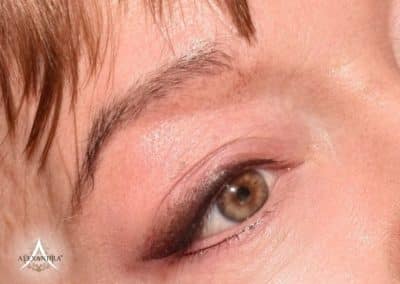 Szemhéjtetoválás után a Patkós Alexandra Exclusive Beauty szalonban